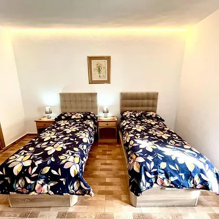 Puerto Banus -4 8 Persons - Parking - At 100m Apartment Marbella