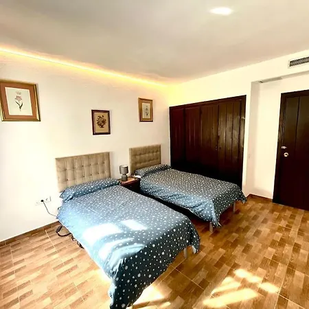Apartment Puerto Banus -4 8 Persons - Parking - At 100m