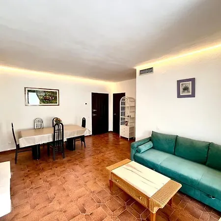 Puerto Banus -4 8 Persons - Parking - At 100m Apartment