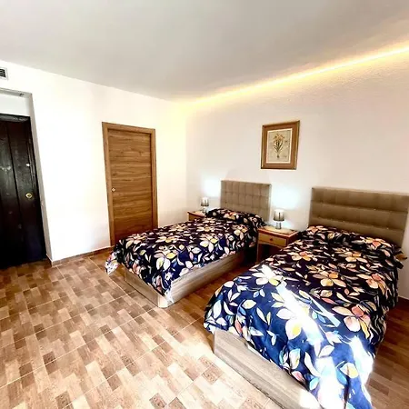 Puerto Banus -4 8 Persons - Parking - At 100m Apartment
